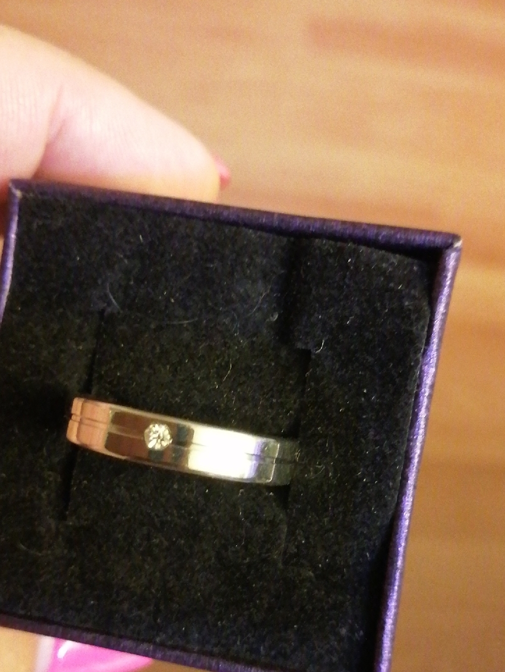 Unisex Minimalist Ring Silver Tone With Single Crystal Size 10.25